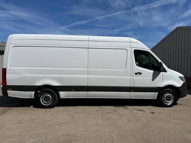 2023 Mercedes-Benz Sprinter 2.0 315 CDI Progressive RWD L3 H2 Euro 6 (s/s) 5dr