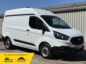 FORD TRANSIT CUSTOM at Iver Van Sales Iver