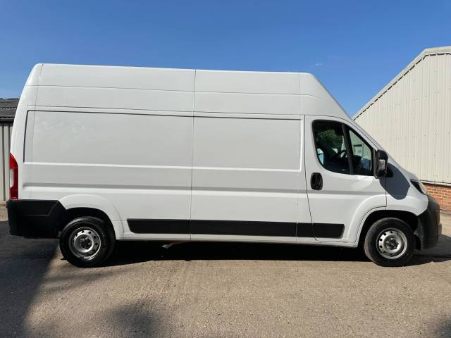 2025 Peugeot Boxer 2.2 BlueHDi 335 Professional L3 H3 Euro 6 (s/s) 5dr