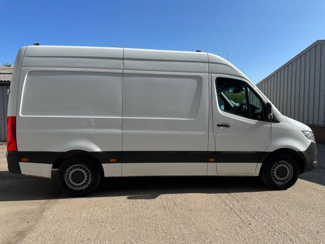 2022 Mercedes-Benz Sprinter 2.0 315 CDI Progressive RWD L2 H2 Euro 6 (s/s) 5dr
