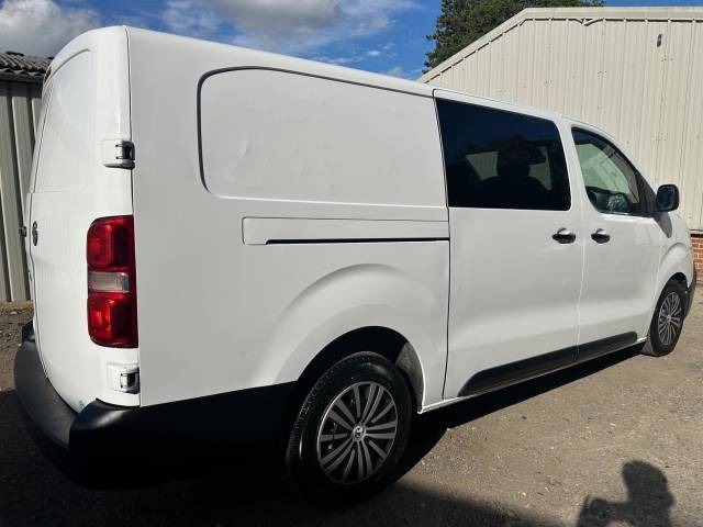 2022 Vauxhall Vivaro 2.0 Turbo D 3100 Dynamic Crew Van L2 H1 Euro 6 (s/s) 5dr