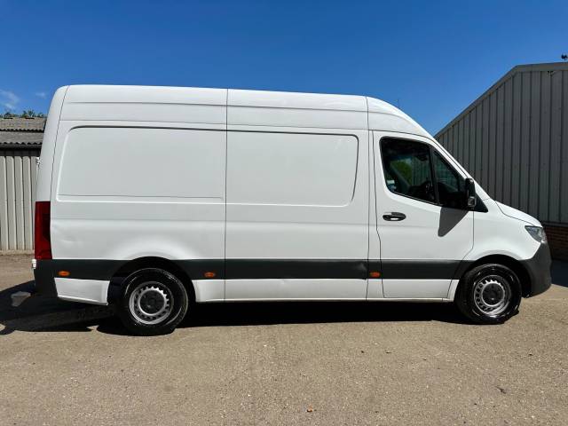 2021 Mercedes-Benz Sprinter 2.0 315 CDI Progressive RWD L2 H2 Euro 6 (s/s) 5dr