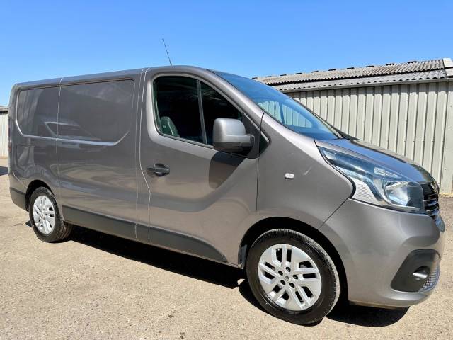 2019 Renault Trafic 1.6 dCi ENERGY 27 Sport Nav SWB Standard Roof Euro 6 (s/s) 5dr