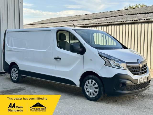 Renault Trafic 2.0 dCi ENERGY 30 Business LWB Standard Roof Euro 6 (s/s) 5dr Panel Van Diesel White