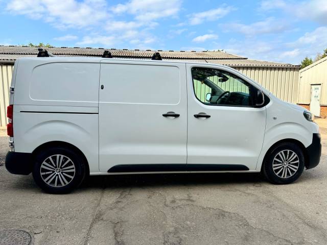 2018 Peugeot Expert 1.6 BlueHDi 1000 Professional Standard Panel Van MWB Euro 6 (s/s) 6dr